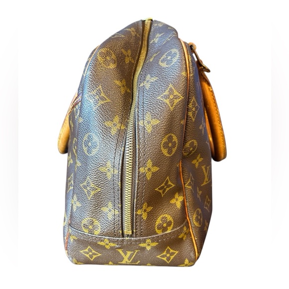 Authentic Louis Vuitton Monogrammed Deauville - Picture 2 of 16